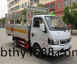 東風途逸氣(qi)缾運輸車