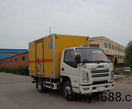 江(jiang)鈴3.1米爆破器材運輸車